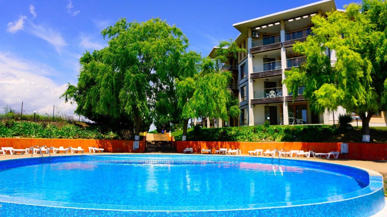 Морски Апартаменти Джулай Морнинг - July Morning Sea View Apartments Cavarna Exterior foto
