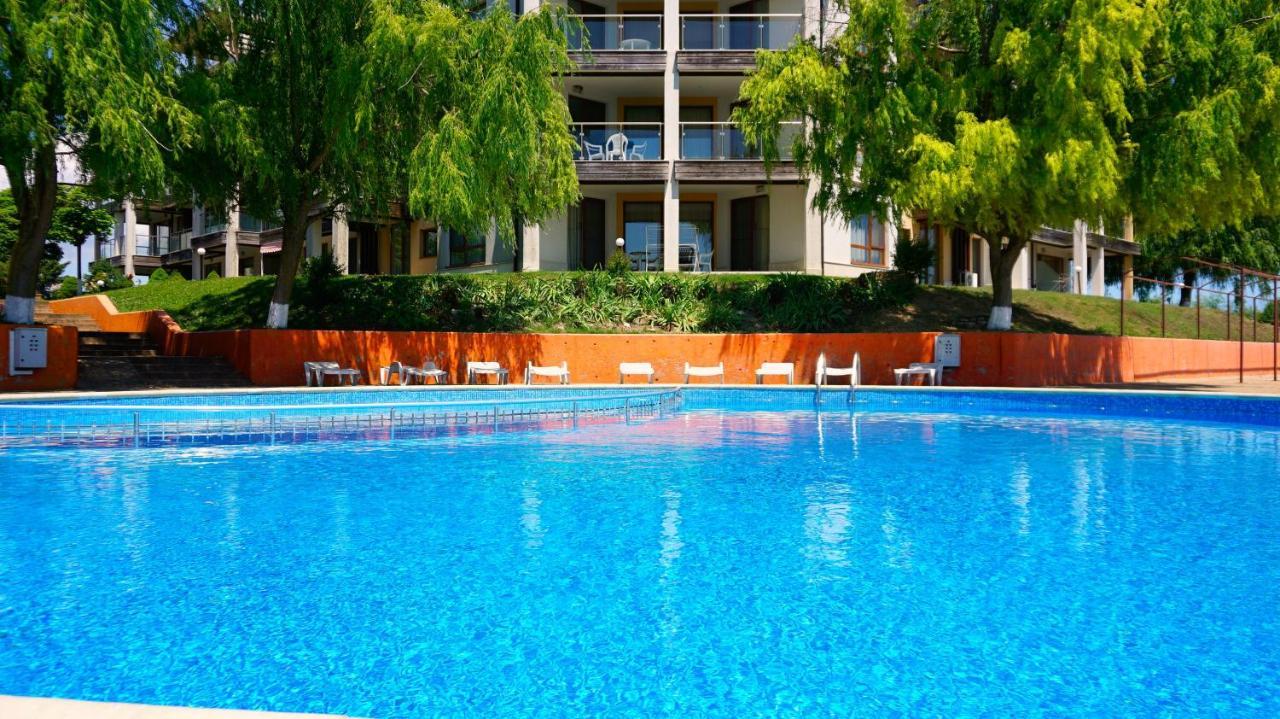 Морски Апартаменти Джулай Морнинг - July Morning Sea View Apartments Cavarna Exterior foto