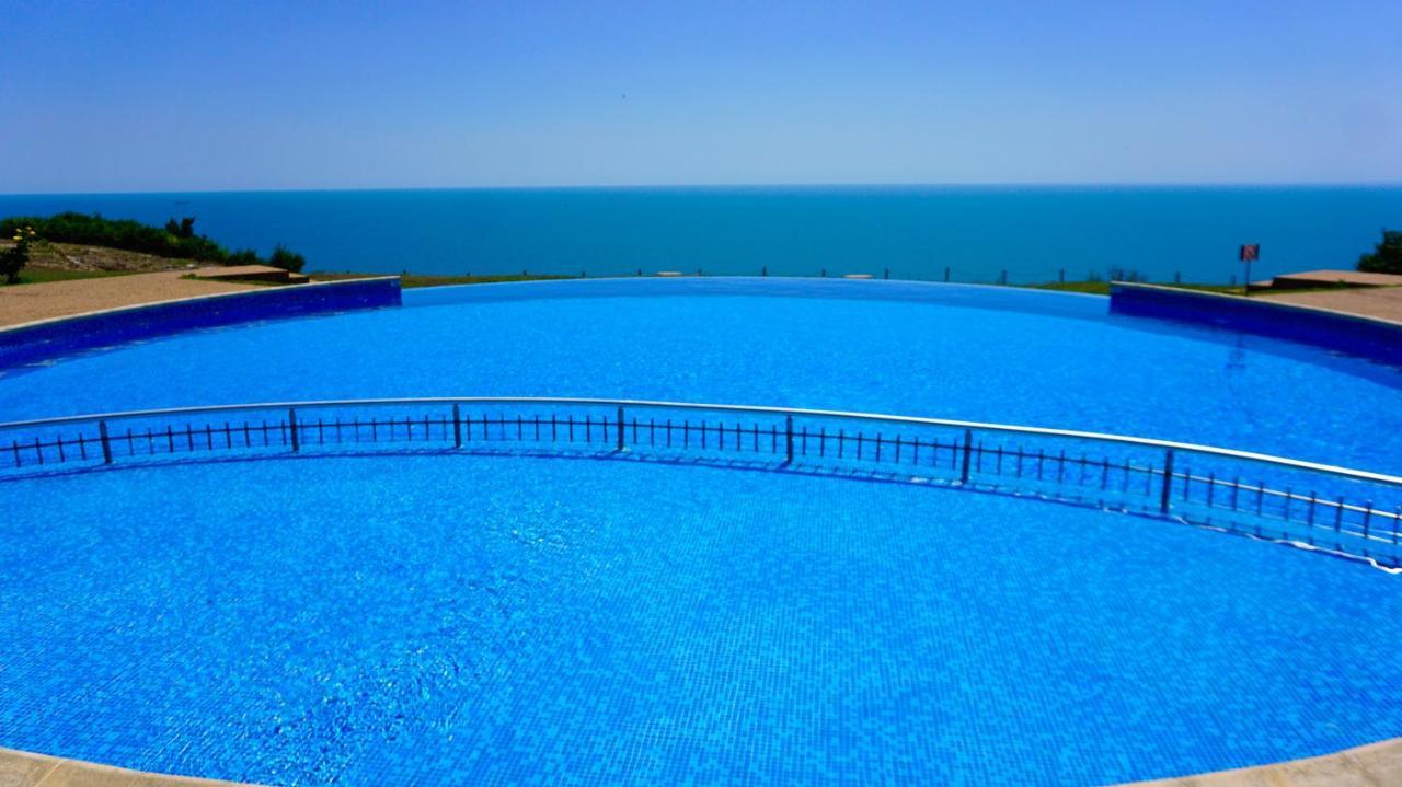 Морски Апартаменти Джулай Морнинг - July Morning Sea View Apartments Cavarna Exterior foto