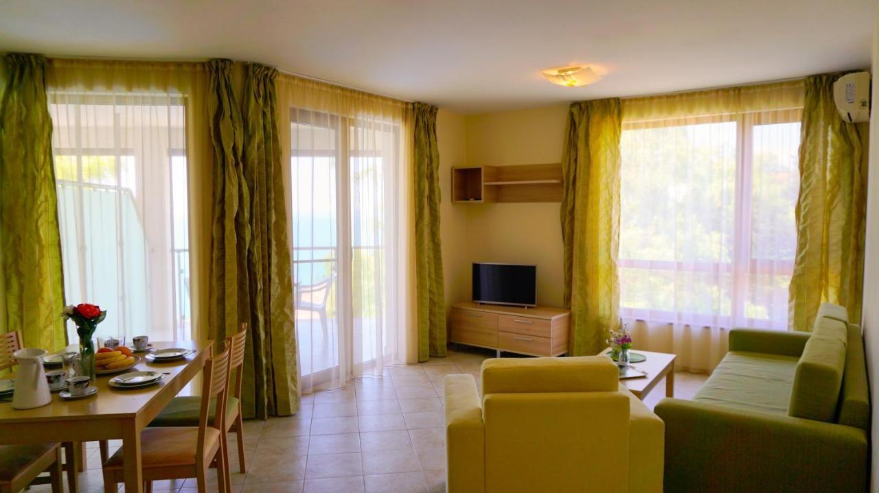 Морски Апартаменти Джулай Морнинг - July Morning Sea View Apartments Cavarna Exterior foto