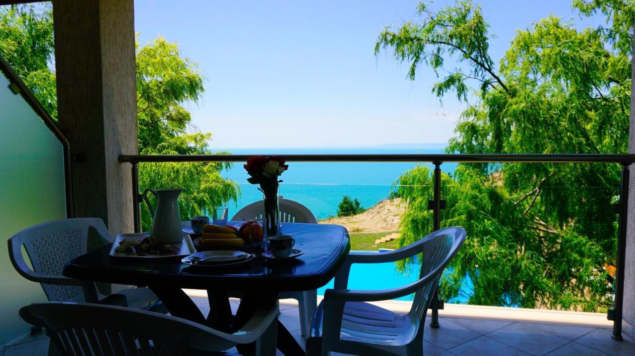 Морски Апартаменти Джулай Морнинг - July Morning Sea View Apartments Cavarna Exterior foto